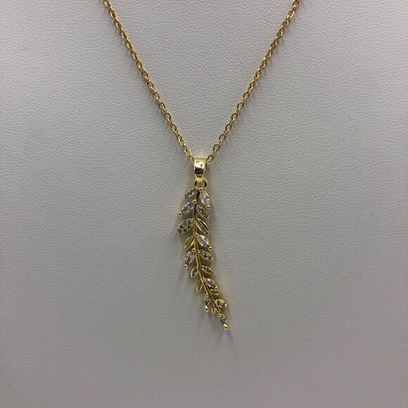 18K Gold Plated Women's Leaf Cubic Zirconia Pendant Necklace Waterproof - Picture 6 of 11